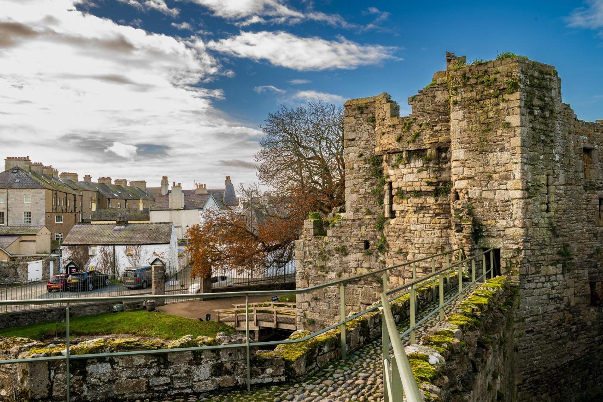 Castle Court Beaumaris Exterior foto